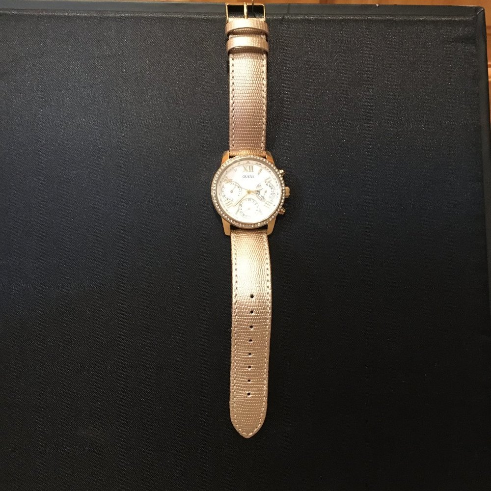 Guess Watch - Picture 4 of 10